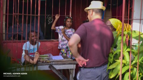 https://michaelashwinadhin.com/wp-content/uploads/2025/02/Veldwerk-Lelydorp-10.02.2025-Michael-Ashwin-Adhin-NDP-Suriname-8.jpg