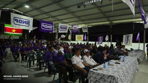 https://michaelashwinadhin.com/wp-content/uploads/2025/02/Wijkvergadering-Lelydorp-15.02.2025-Michael-Ashwin-Adhin-NDP-Suriname-4.jpg