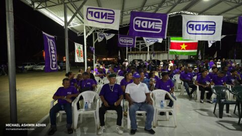 https://michaelashwinadhin.com/wp-content/uploads/2025/02/Wijkvergadering-Lelydorp-15.02.2025-Michael-Ashwin-Adhin-NDP-Suriname-5.jpg