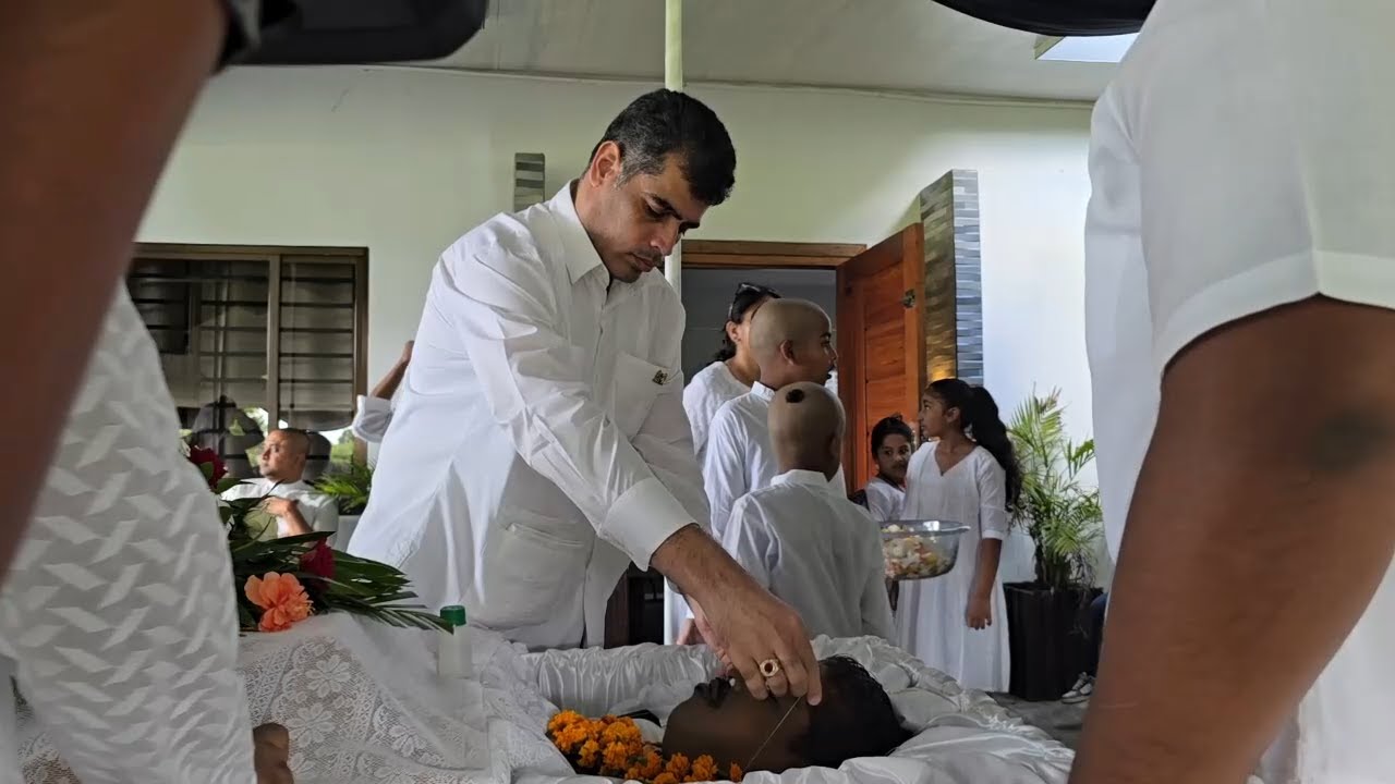 Crematie: Viren Yogendre Vincent Adhin – Januari 18, 2025