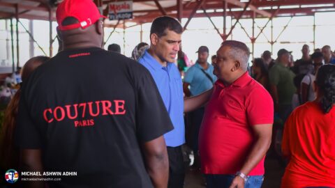 https://michaelashwinadhin.com/wp-content/uploads/2025/03/Bezoek-3de-Rijweg-Kwatta-Markt-30-03-2025-Mchael-Ashwin-Adhin-NDP-Suriname-z_18.jpg