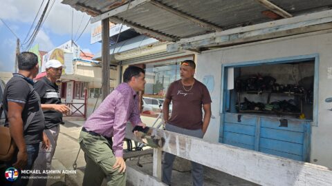 https://michaelashwinadhin.com/wp-content/uploads/2025/03/Bezoek-Markt-Nickerie-01-03-2025-Michael-Ashwin-Adhin-1.jpg