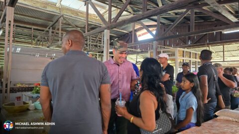 https://michaelashwinadhin.com/wp-content/uploads/2025/03/Bezoek-Markt-Nickerie-01-03-2025-Michael-Ashwin-Adhin-2.jpg