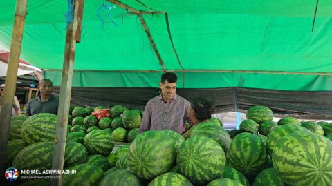 https://michaelashwinadhin.com/wp-content/uploads/2025/03/Bezoek-Markt-Nickerie-01-03-2025-Michael-Ashwin-Adhin-27.jpg