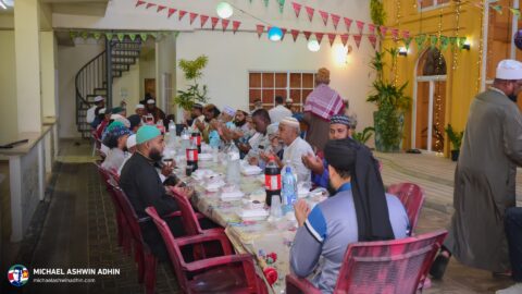 https://michaelashwinadhin.com/wp-content/uploads/2025/03/Bezoek-Moskee-Commewijne-27-02-2025-Michael-Ashwin-Adhin-NDP-Suriname-2.jpg