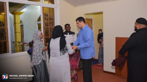 https://michaelashwinadhin.com/wp-content/uploads/2025/03/Bezoek-Moskee-Commewijne-27-02-2025-Michael-Ashwin-Adhin-NDP-Suriname-20.jpg