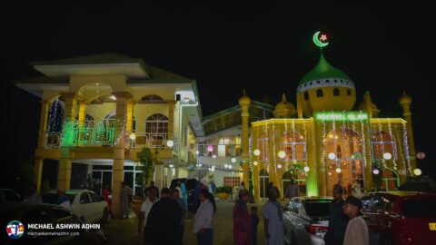 https://michaelashwinadhin.com/wp-content/uploads/2025/03/Bezoek-Moskee-Commewijne-27-02-2025-Michael-Ashwin-Adhin-NDP-Suriname-26.jpg
