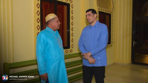 https://michaelashwinadhin.com/wp-content/uploads/2025/03/Bezoek-Moskee-Commewijne-27-02-2025-Michael-Ashwin-Adhin-NDP-Suriname-29.jpg