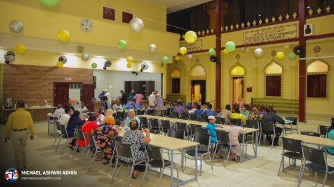 https://michaelashwinadhin.com/wp-content/uploads/2025/03/Bezoek-Moskee-Commewijne-27-02-2025-Michael-Ashwin-Adhin-NDP-Suriname-40.jpg