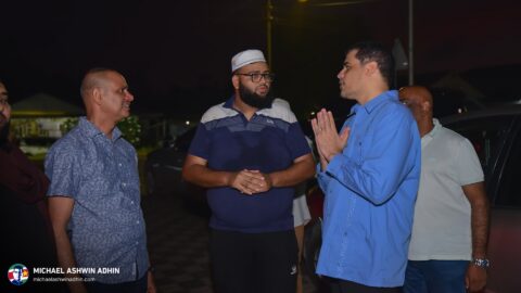https://michaelashwinadhin.com/wp-content/uploads/2025/03/Bezoek-Moskee-Commewijne-27-02-2025-Michael-Ashwin-Adhin-NDP-Suriname-9.jpg
