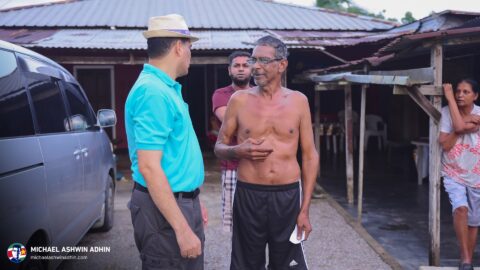 https://michaelashwinadhin.com/wp-content/uploads/2025/03/Huis-aan-huis-campagne-Esperanceweg-21-03-2025-Michael-Ashwin-Adhin-25.jpg