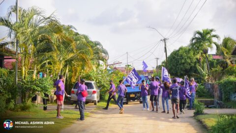 https://michaelashwinadhin.com/wp-content/uploads/2025/03/MAA-Huis-aan-Huis-Welgelegen-23-03-2025-Michael-Ashwin-Adhin-NDP-Suriname-47.jpg
