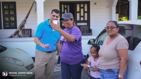 https://michaelashwinadhin.com/wp-content/uploads/2025/03/MAA-Huis-aan-Huis-Welgelegen-23-03-2025-Michael-Ashwin-Adhin-NDP-Suriname-48.jpg