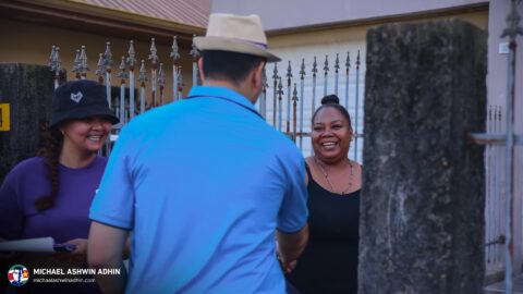 https://michaelashwinadhin.com/wp-content/uploads/2025/03/MAA-Huis-aan-Huis-Welgelegen-23-03-2025-Michael-Ashwin-Adhin-NDP-Suriname-57.jpg