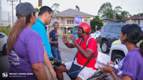https://michaelashwinadhin.com/wp-content/uploads/2025/03/MAA-Huis-aan-Huis-Welgelegen-23-03-2025-Michael-Ashwin-Adhin-NDP-Suriname-62.jpg