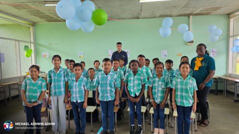 https://michaelashwinadhin.com/wp-content/uploads/2025/03/Nationale-Voorleesdag-4-maart-2025-Michael-Ashwin-Adhin-NDP-Suriname-13.jpg