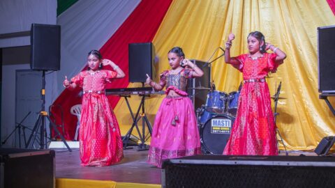 https://michaelashwinadhin.com/wp-content/uploads/2025/03/Phagwa-Boodschap-Sportcomplex-Kwatta-13-03-2025-Michael-Ashwin-Adhin-NDP-Suriname-11.jpg