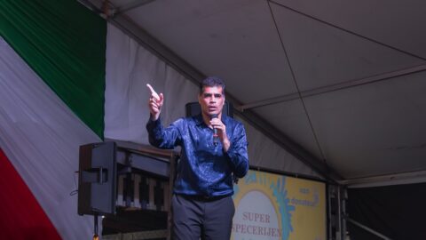 https://michaelashwinadhin.com/wp-content/uploads/2025/03/Phagwa-Boodschap-Sportcomplex-Kwatta-13-03-2025-Michael-Ashwin-Adhin-NDP-Suriname-15.jpg