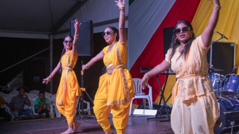 https://michaelashwinadhin.com/wp-content/uploads/2025/03/Phagwa-Boodschap-Sportcomplex-Kwatta-13-03-2025-Michael-Ashwin-Adhin-NDP-Suriname-19.jpg
