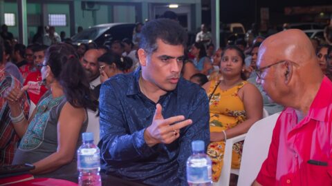 https://michaelashwinadhin.com/wp-content/uploads/2025/03/Phagwa-Boodschap-Sportcomplex-Kwatta-13-03-2025-Michael-Ashwin-Adhin-NDP-Suriname-7.jpg
