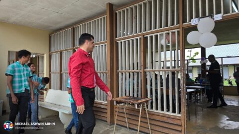 https://michaelashwinadhin.com/wp-content/uploads/2025/03/Voorleesdag-OS-Maretraite-school-Paramaribo-7-maart-2025-Michael-Ashwin-Adhin-NDP-Suriname-14.jpg