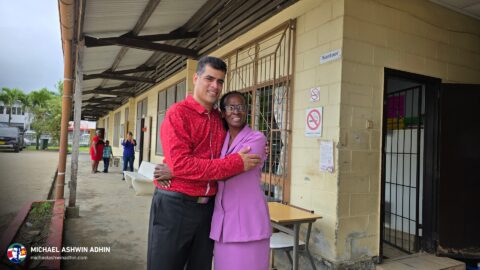 https://michaelashwinadhin.com/wp-content/uploads/2025/03/Voorleesdag-OS-Maretraite-school-Paramaribo-7-maart-2025-Michael-Ashwin-Adhin-NDP-Suriname-32.jpg