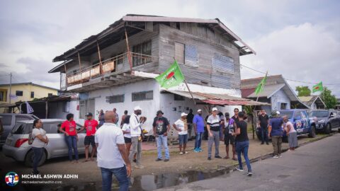 https://michaelashwinadhin.com/wp-content/uploads/2025/05/NDP-Hotspot-Paramaribo-Michael-Ashwin-Adhin-Suriname-Verkiezingen-2025-i12.jpg