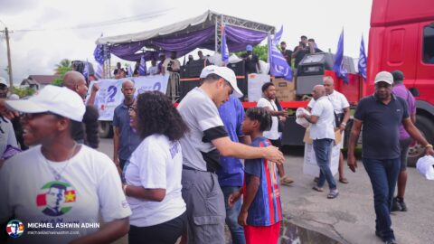 https://michaelashwinadhin.com/wp-content/uploads/2025/05/NDP-Hotspot-Paramaribo-Michael-Ashwin-Adhin-Suriname-Verkiezingen-2025-i15.jpg