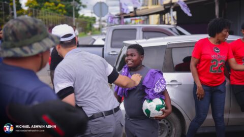 https://michaelashwinadhin.com/wp-content/uploads/2025/05/NDP-Hotspot-Paramaribo-Michael-Ashwin-Adhin-Suriname-Verkiezingen-2025-i17.jpg