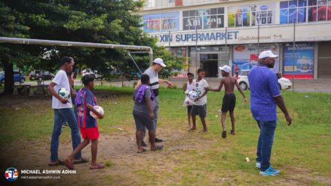https://michaelashwinadhin.com/wp-content/uploads/2025/05/NDP-Hotspot-Paramaribo-Michael-Ashwin-Adhin-Suriname-Verkiezingen-2025-i20.jpg