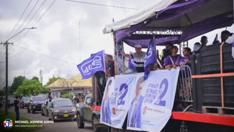 https://michaelashwinadhin.com/wp-content/uploads/2025/05/NDP-Hotspot-Paramaribo-Michael-Ashwin-Adhin-Suriname-Verkiezingen-2025-i57.jpg