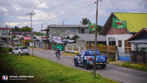 https://michaelashwinadhin.com/wp-content/uploads/2025/05/NDP-Hotspot-Paramaribo-Michael-Ashwin-Adhin-Suriname-Verkiezingen-2025-i6.jpg