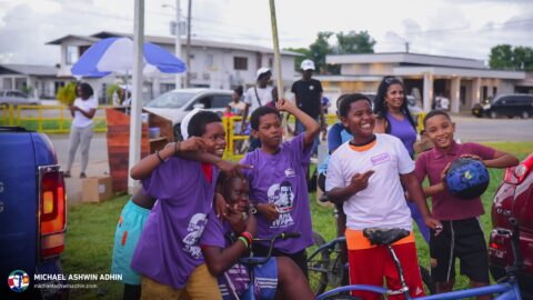 https://michaelashwinadhin.com/wp-content/uploads/2025/05/NDP-Hotspot-Paramaribo-Michael-Ashwin-Adhin-Suriname-Verkiezingen-2025-i63.jpg