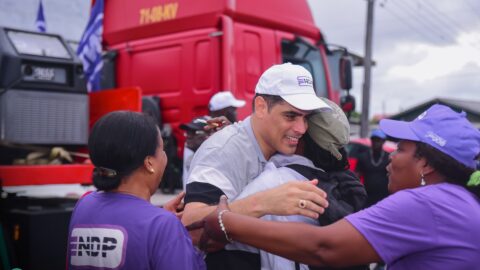 https://michaelashwinadhin.com/wp-content/uploads/2025/05/NDP-Hotspot-Paramaribo-Michael-Ashwin-Adhin-Suriname-Verkiezingen-2025-t10.jpg