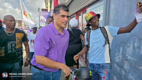 https://michaelashwinadhin.com/wp-content/uploads/2025/05/NDP-Paramaribo-Bezoek-Markt-Michael-Ashwin-Adhin-Suriname-Verkiezingen-2025-11.jpg