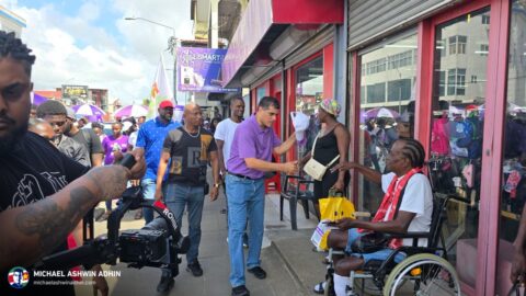 https://michaelashwinadhin.com/wp-content/uploads/2025/05/NDP-Paramaribo-Bezoek-Markt-Michael-Ashwin-Adhin-Suriname-Verkiezingen-2025-13.jpg
