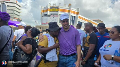 https://michaelashwinadhin.com/wp-content/uploads/2025/05/NDP-Paramaribo-Bezoek-Markt-Michael-Ashwin-Adhin-Suriname-Verkiezingen-2025-23.jpg