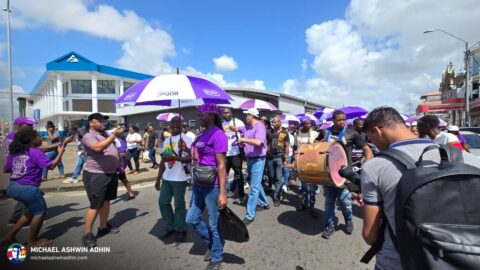 https://michaelashwinadhin.com/wp-content/uploads/2025/05/NDP-Paramaribo-Bezoek-Markt-Michael-Ashwin-Adhin-Suriname-Verkiezingen-2025-6.jpg