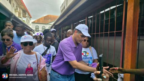 https://michaelashwinadhin.com/wp-content/uploads/2025/05/NDP-Paramaribo-Bezoek-Markt-Michael-Ashwin-Adhin-Suriname-Verkiezingen-2025-t1.jpg