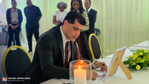 Vandaag heb ik het condoleanceregister ondertekend ter nagedachtenis aan gewezen president Ronald Runaldo Venetiaan.